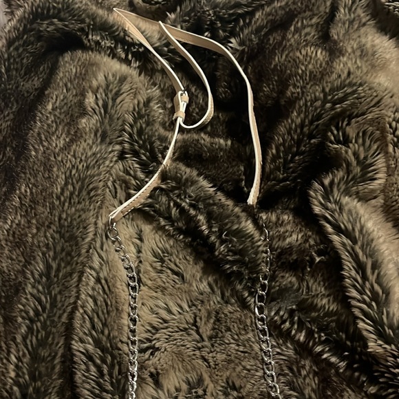 Guess purse - Picture 2 of 3